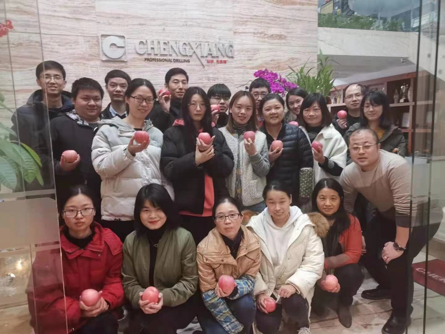 風(fēng)勁帆滿圖新志，砥礪奮進(jìn)正此時